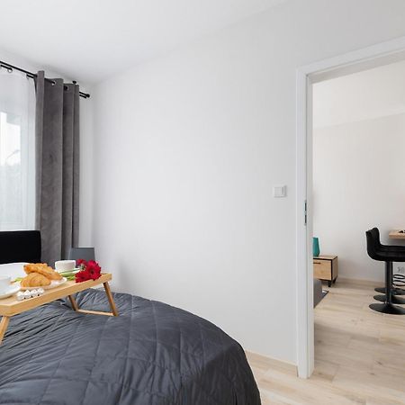 Sunny Apartments With Parking & Balcony Luzycka By Noclegi Renters Swinoujscie Dış mekan fotoğraf